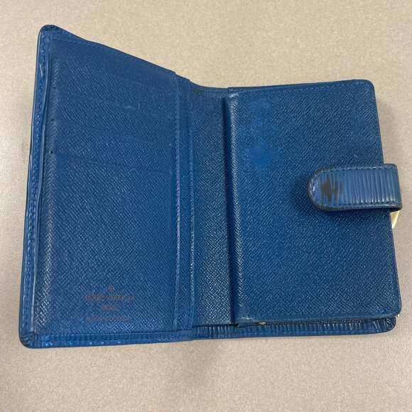 Louis Vuitton Toledo Blue Epi Leather Kisslock Wallet - Preowned - Picture 3 of 11